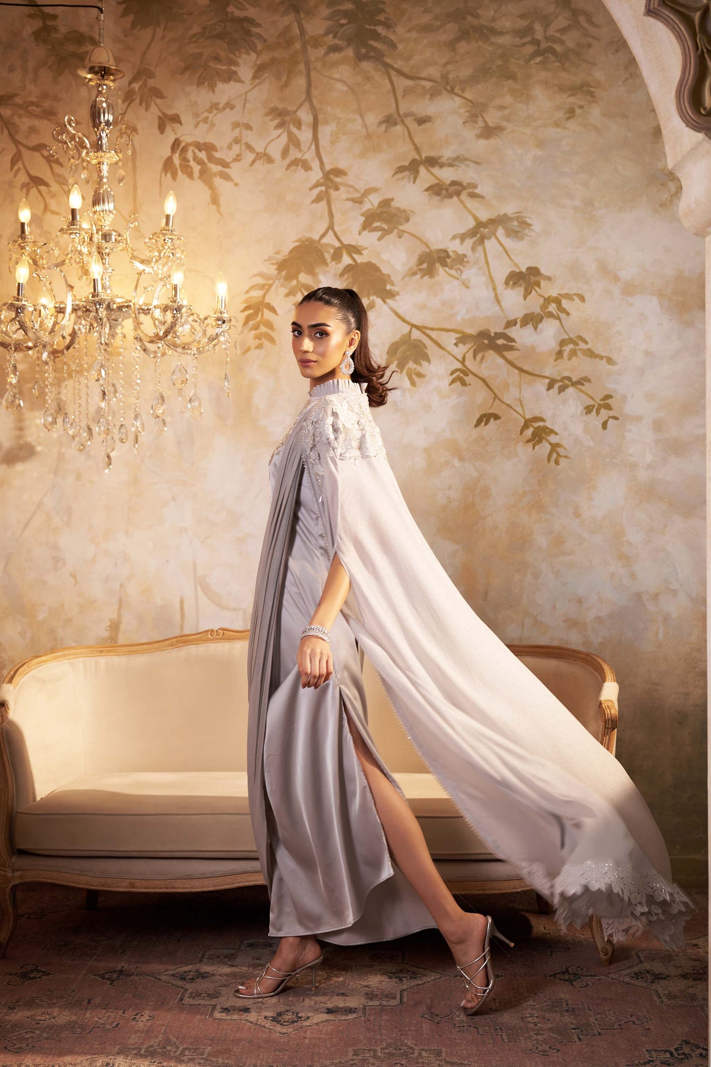 AMORA DRAPE CAPE SET