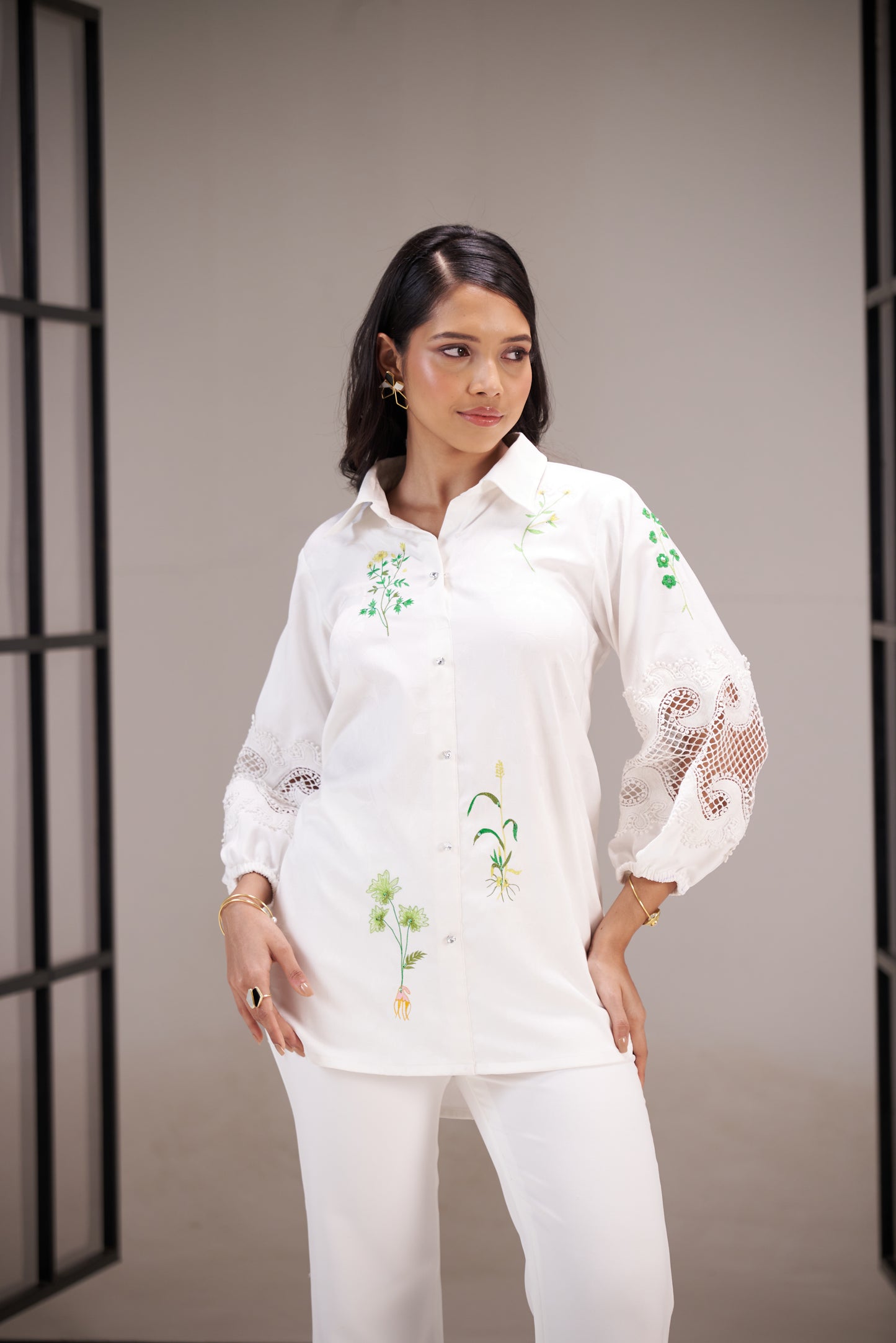 AINA SHIRT