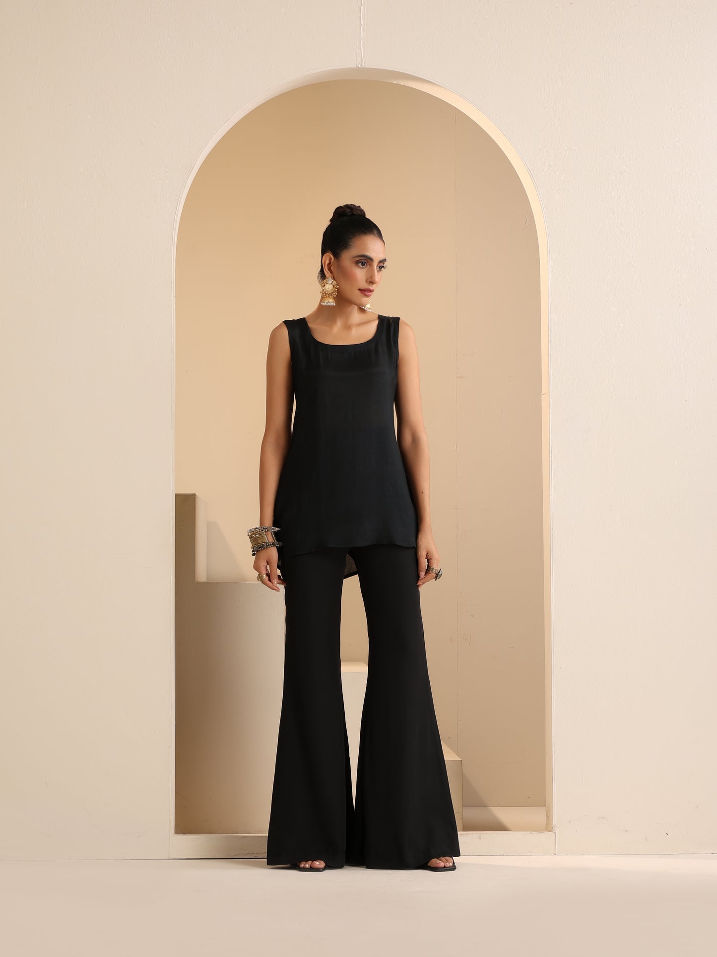 SABA CAPE WITH PANT SET